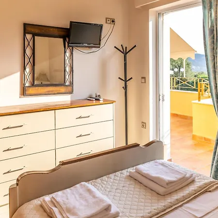 Ktima Kika - Private Pool Escape & Tranquility Villa Kyparissia